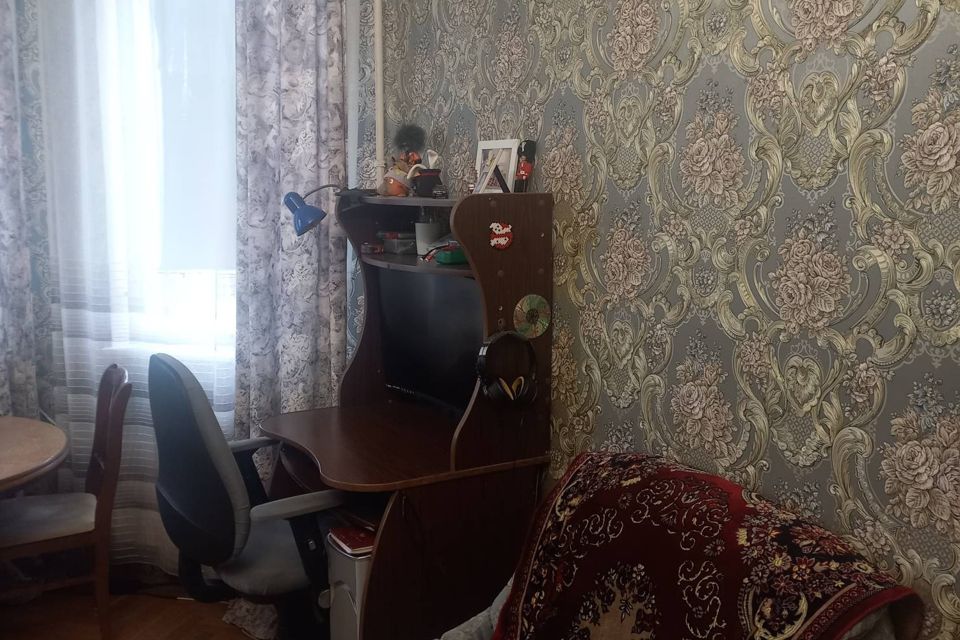 Продаётся 4-комнатная квартира, 156.6 м²