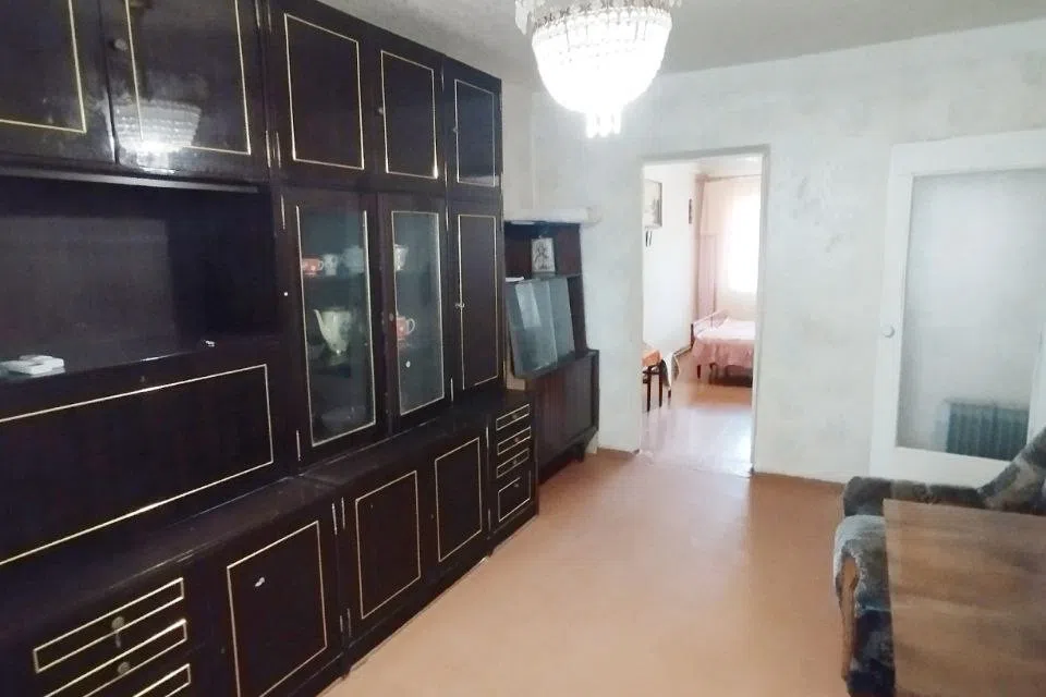 Продаётся 4-комнатная квартира, 70 м²