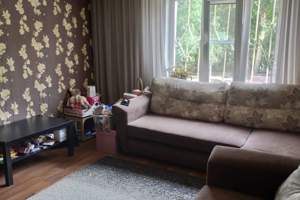 Продаётся 4-комнатная квартира, 67.3 м²