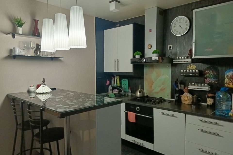 Продаётся 2-комнатная квартира, 80.4 м²