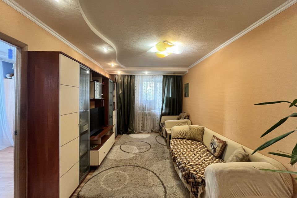Продаётся 3-комнатная квартира, 51.9 м²