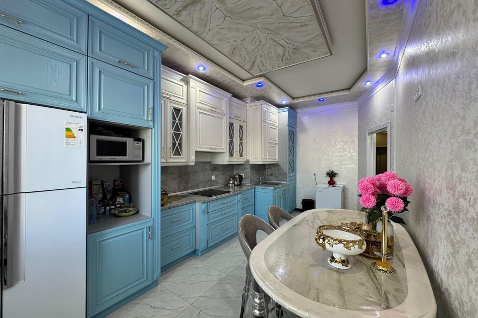 Продаётся 3-комнатная квартира, 111 м²