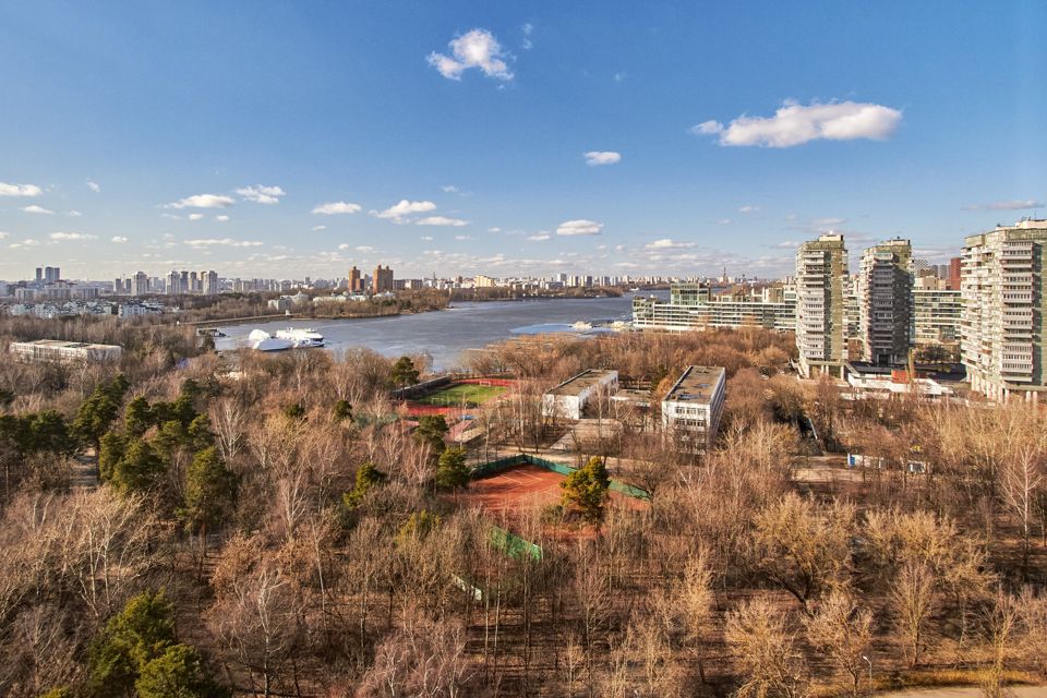 Продаётся 3-комнатная квартира, 134.3 м²