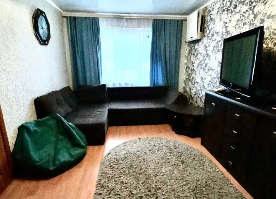 Продаётся 3-комнатная квартира, 57.2 м²
