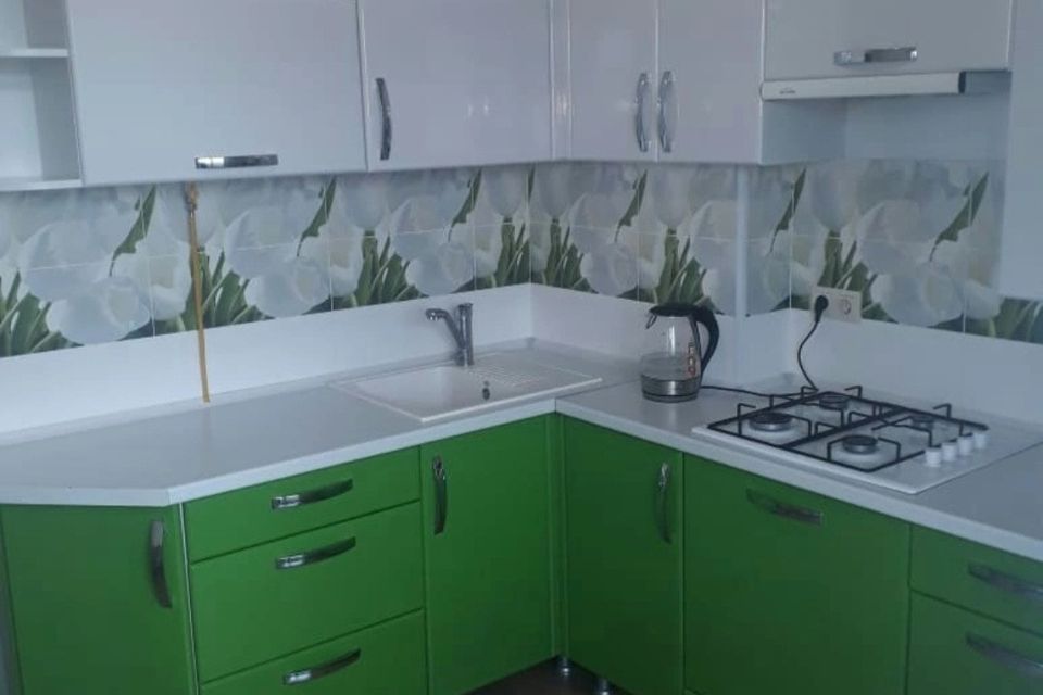 Продаётся 1-комнатная квартира, 42 м²