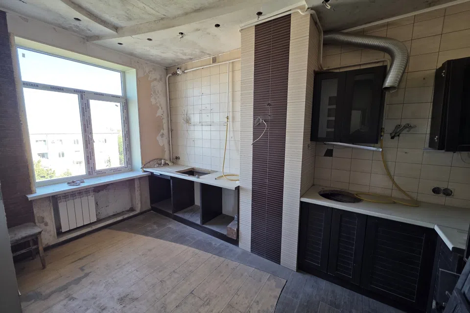 Продаётся 3-комнатная квартира, 61.8 м²