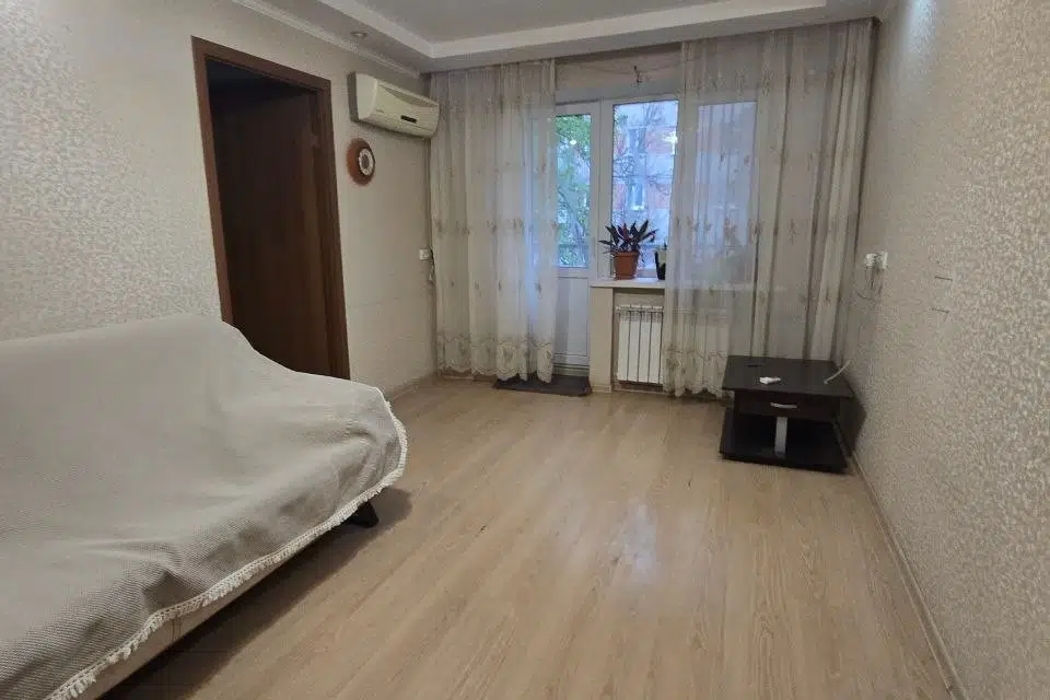 Продаётся 3-комнатная квартира, 58 м²