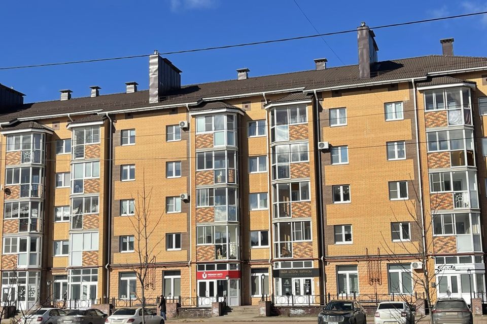 Продаётся 4-комнатная квартира, 129.3 м²