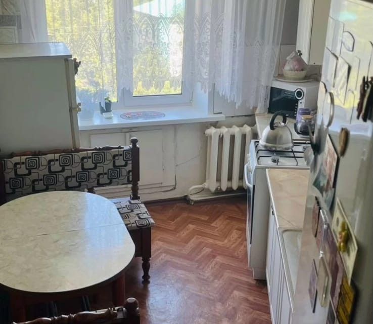 Продаётся 4-комнатная квартира, 77.2 м²