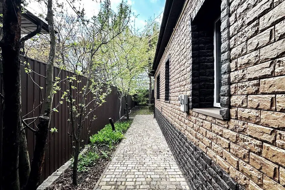 Продаётся 2-этажный дом, 210 м²