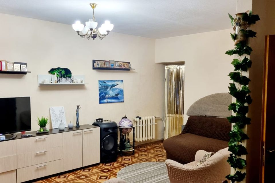 Продаётся 2-комнатная квартира, 98.7 м²