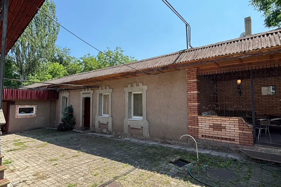 Продаётся 1-этажный дом, 300 м²