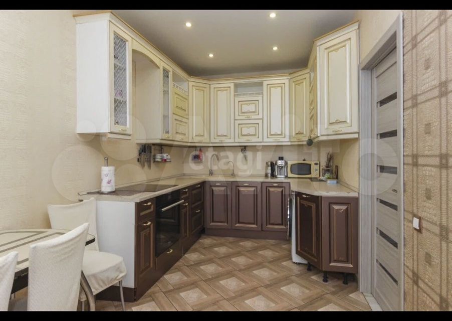 Сдаётся 2-комнатная квартира, 56.5 м²