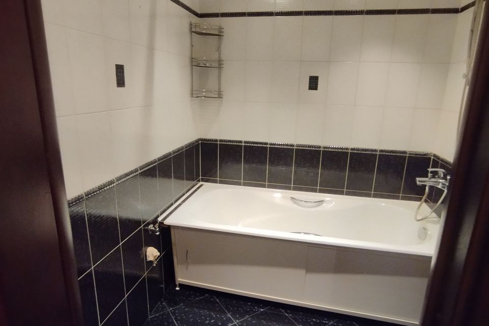 Продаётся 3-комнатная квартира, 72.3 м²