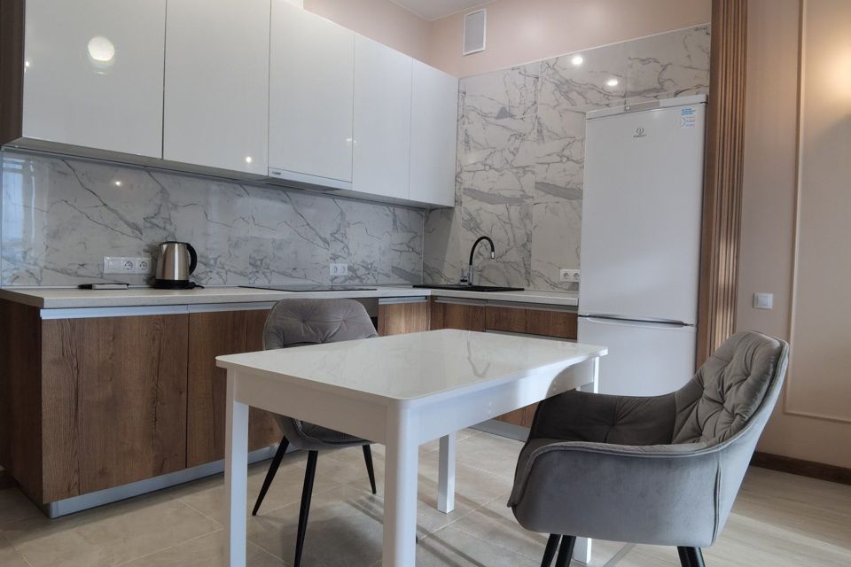 Сдаётся 2-комнатная квартира, 60 м²