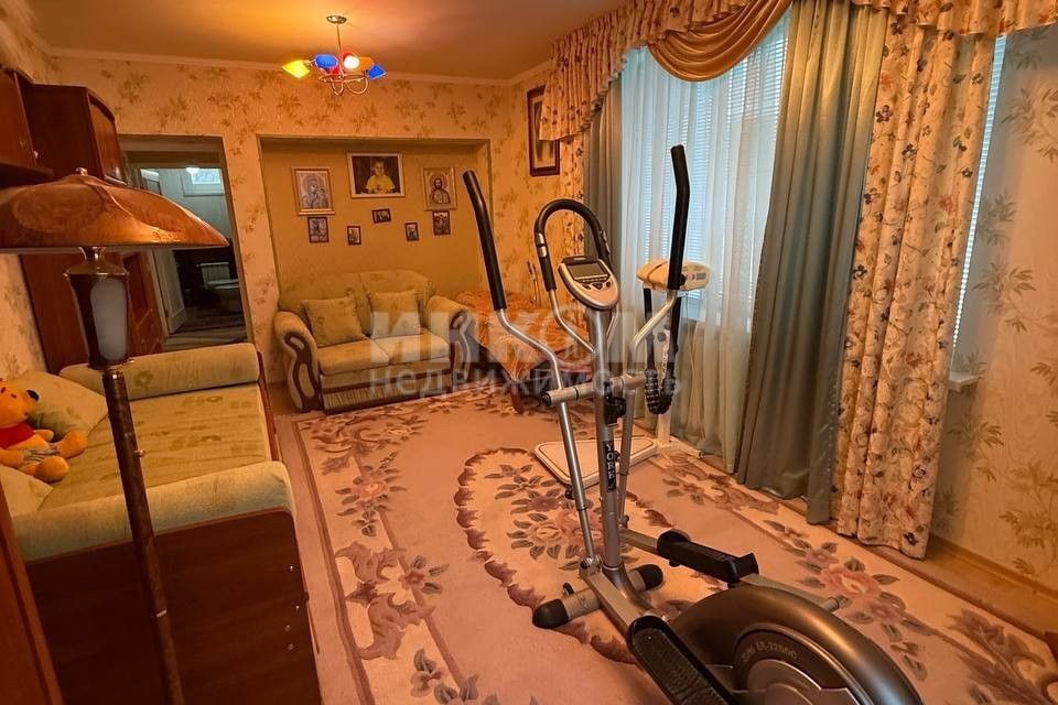 Продаётся 2-этажный дом, 300 м²