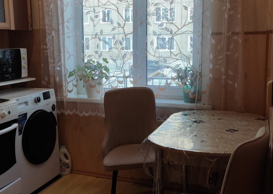 Продаётся 3-комнатная квартира, 61.7 м²
