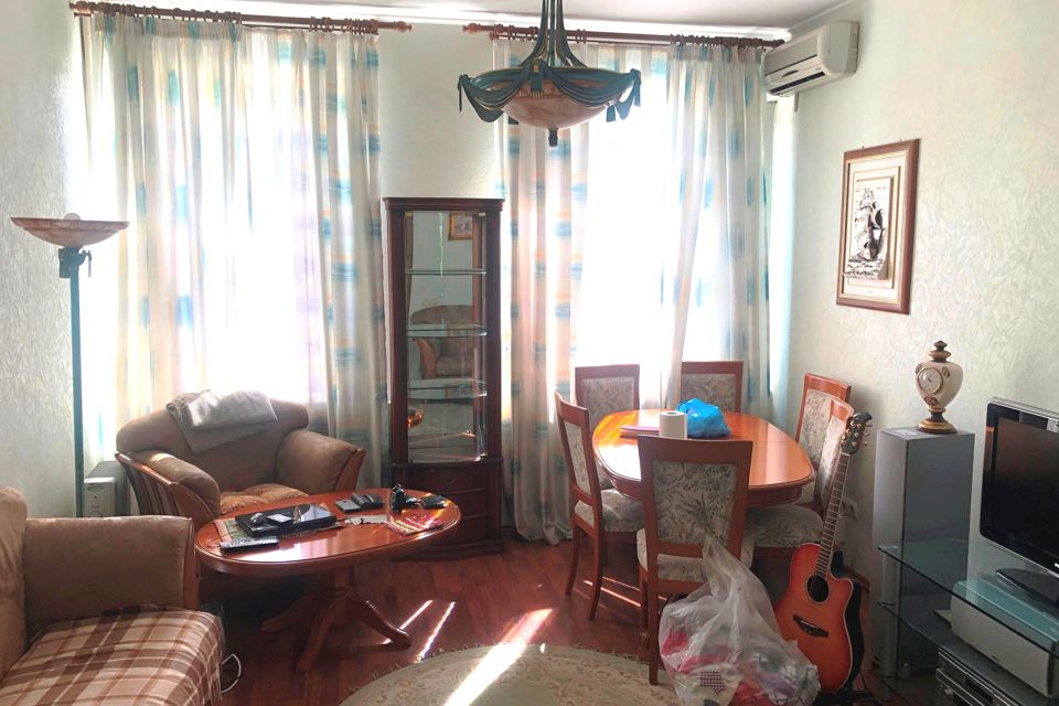 Продаётся 3-комнатная квартира, 76.2 м²