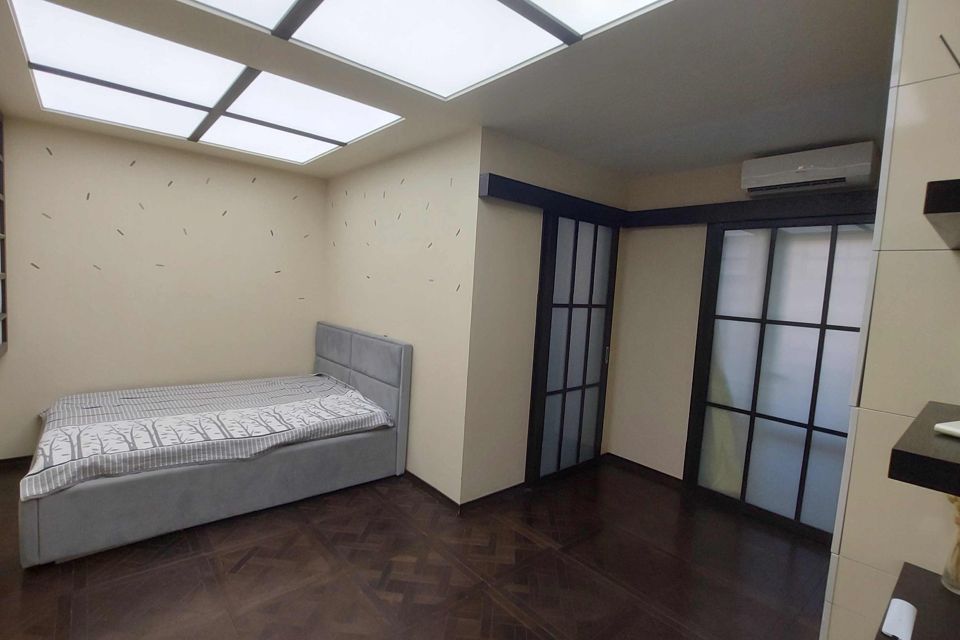 Продаётся 1-комнатная квартира, 50.2 м²