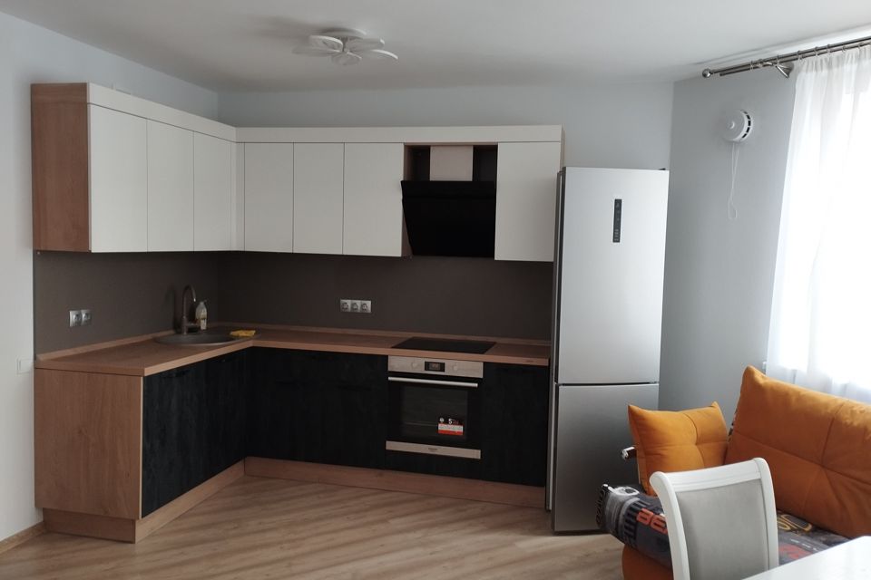 Сдаётся 1-комнатная квартира, 50 м²