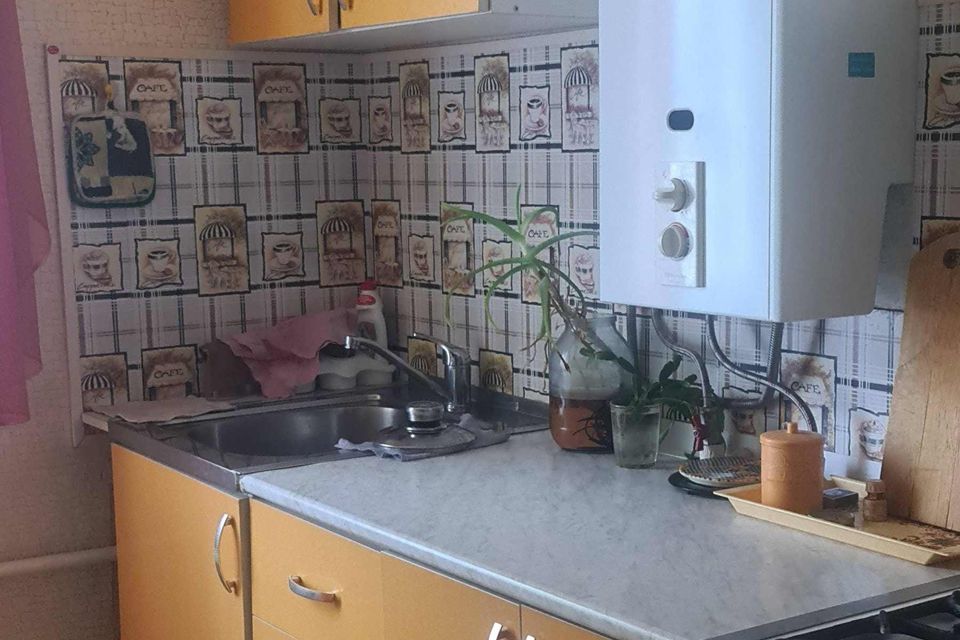 Продаётся 3-комнатная квартира, 61.4 м²