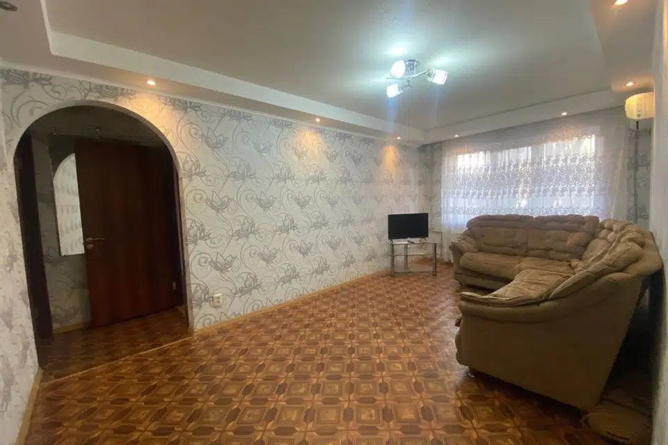 Продаётся 3-комнатная квартира, 57 м²
