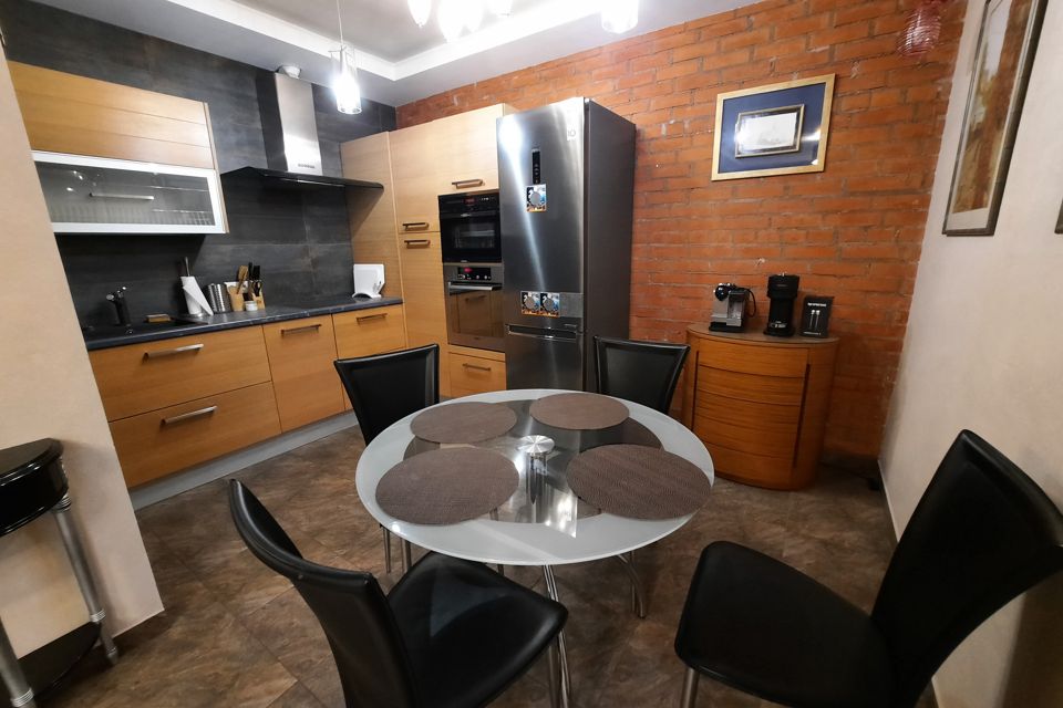 Продаётся 1-комнатная квартира, 49.3 м²