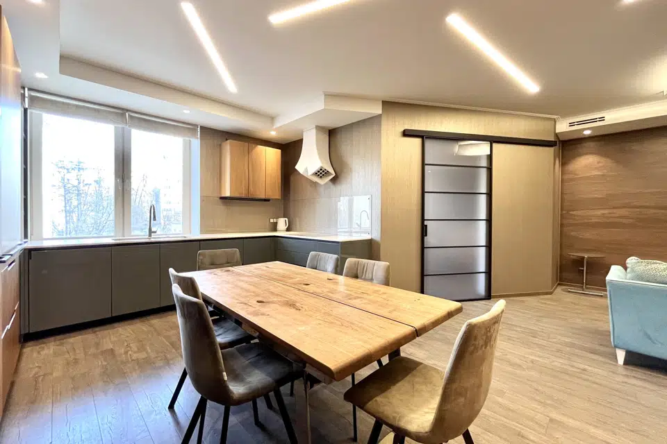 Продаётся 5-комнатная квартира, 155 м²