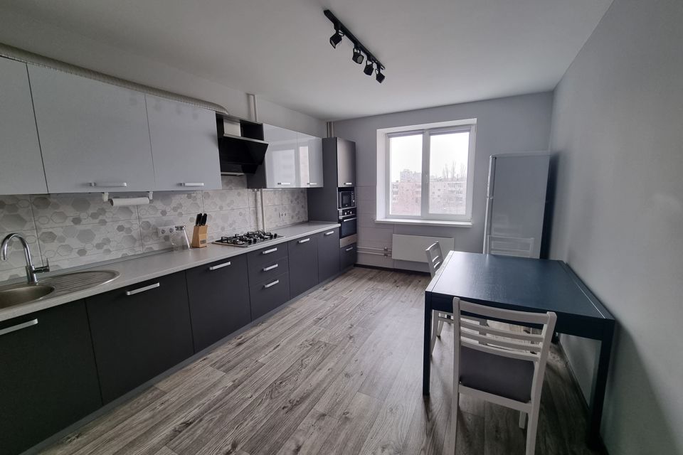 Продаётся 2-комнатная квартира, 70.3 м²