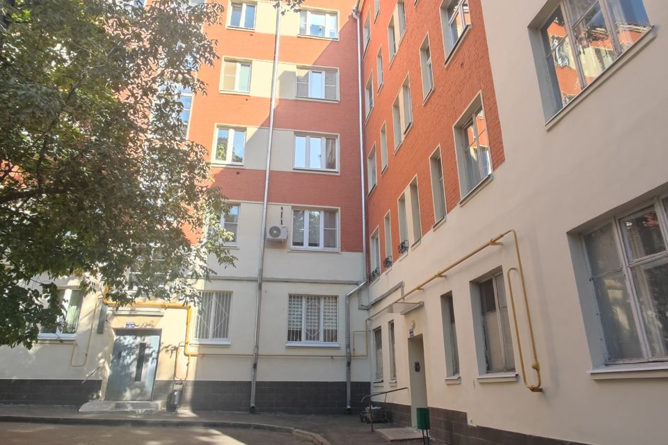 Продаётся 4-комнатная квартира, 91 м²