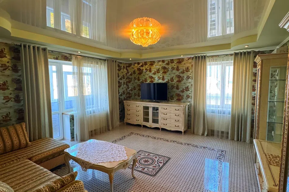 Продаётся 2-комнатная квартира, 70.5 м²