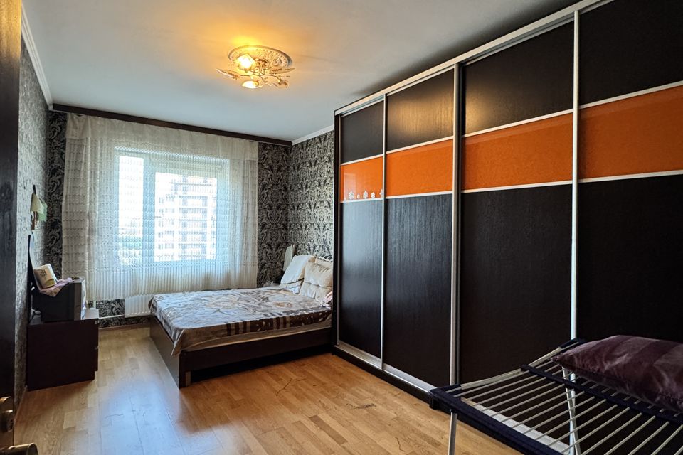 Продаётся 3-комнатная квартира, 100.7 м²