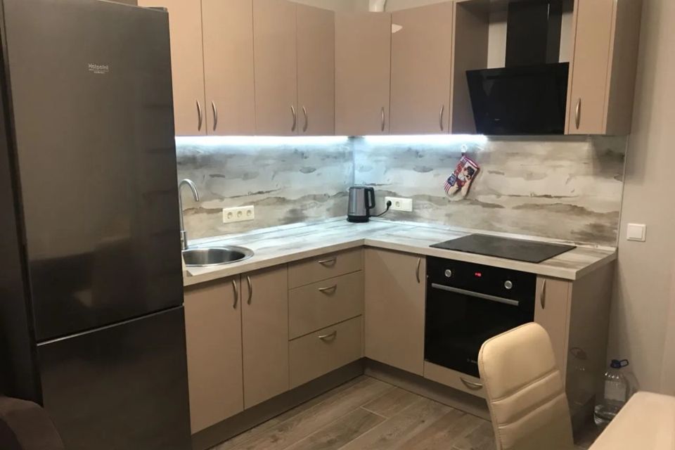 Продаётся 1-комнатная квартира, 37.8 м²