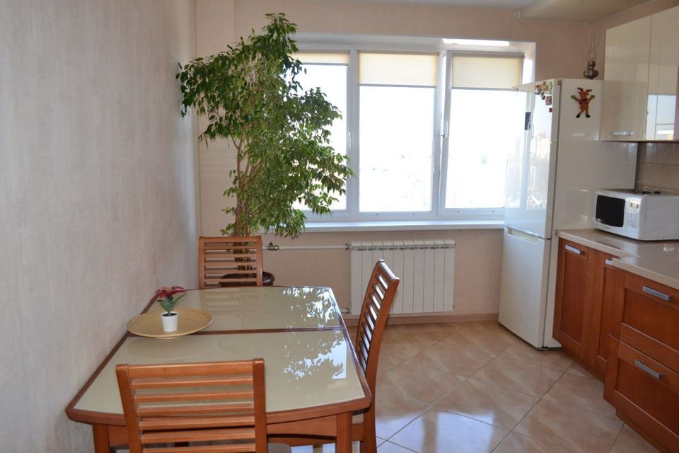 Продаётся 3-комнатная квартира, 77.4 м²
