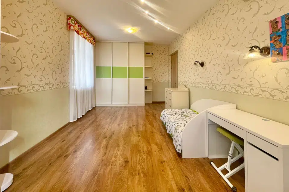 Продаётся 3-комнатная квартира, 80 м²