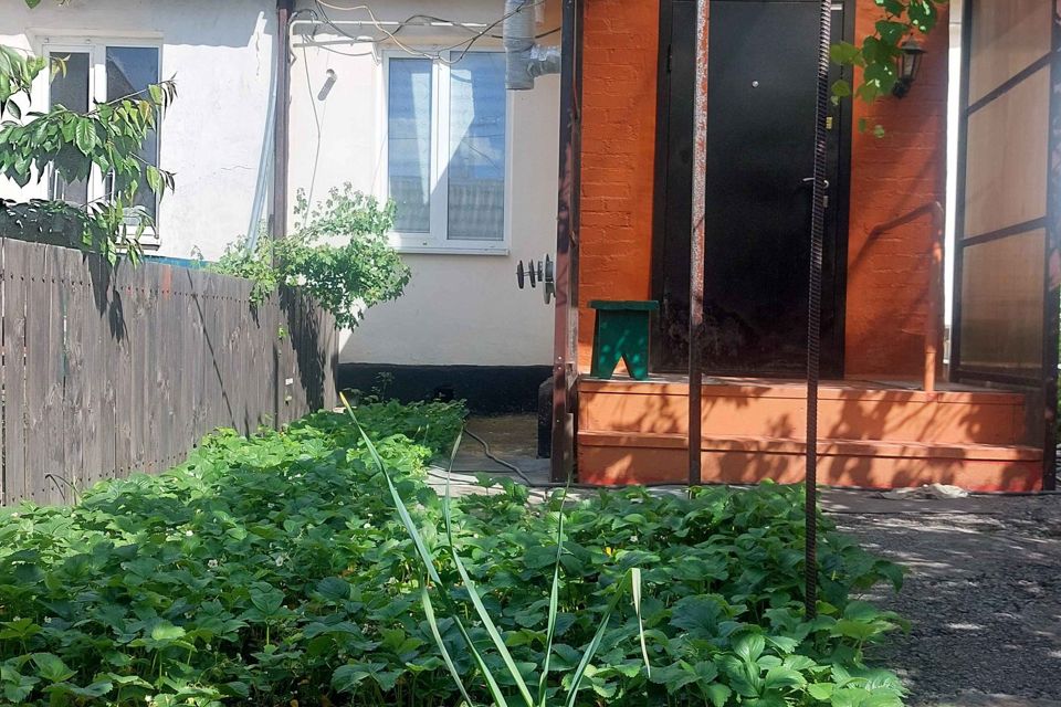 Продаётся 3-комнатная квартира, 42.6 м²