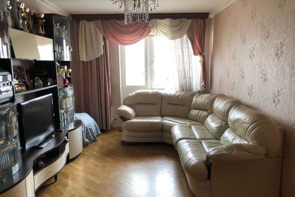 Продаётся 4-комнатная квартира, 94.7 м²