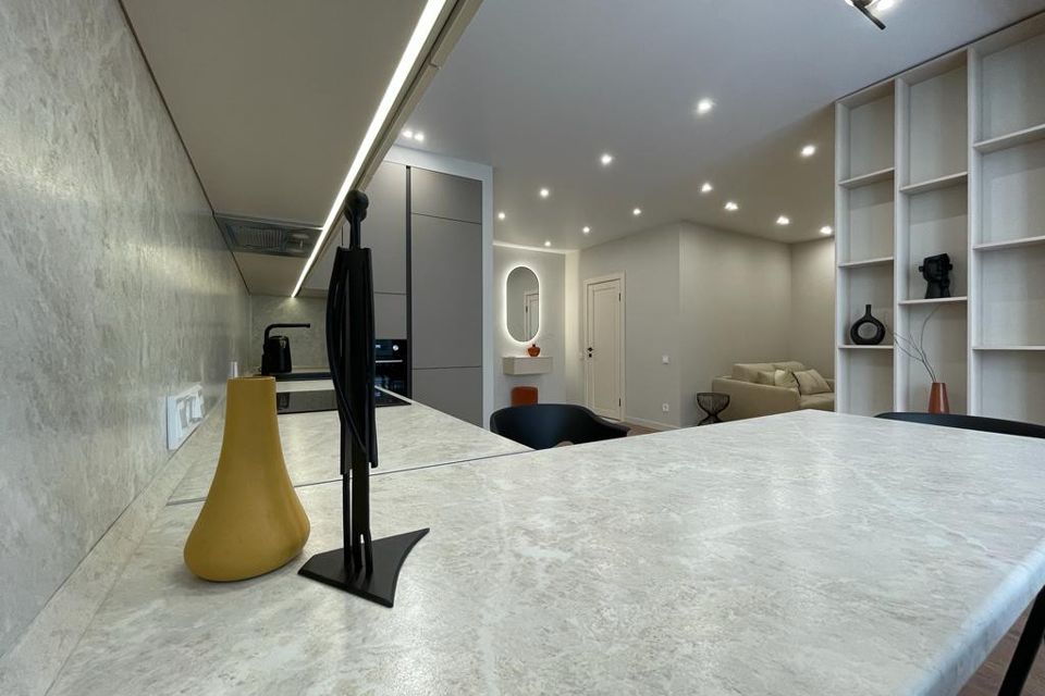 Сдаётся 2-комнатная квартира, 65 м²