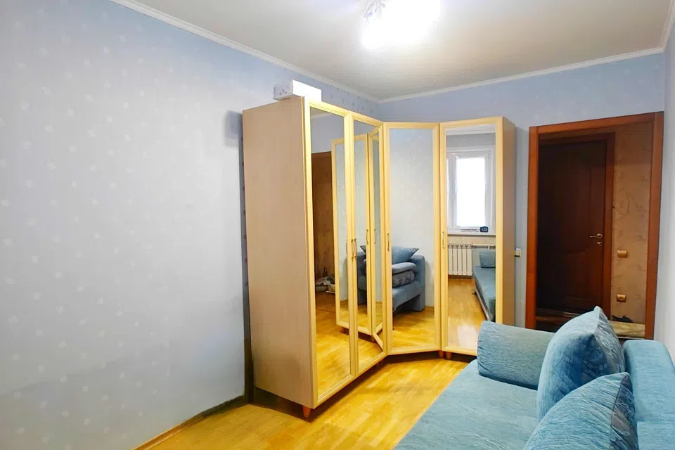 Продаётся 3-комнатная квартира, 57 м²