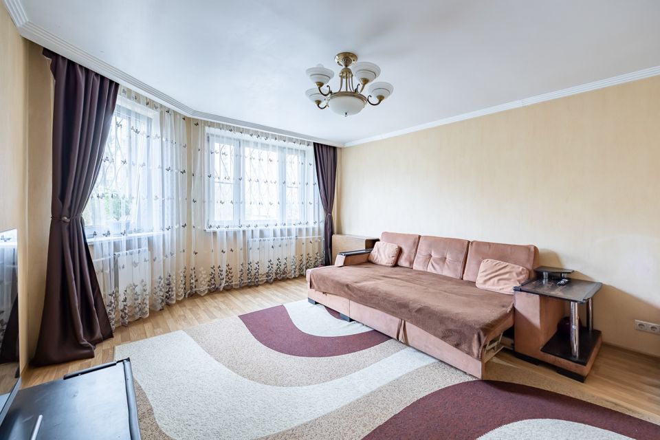 Продаётся 2-комнатная квартира, 63 м²