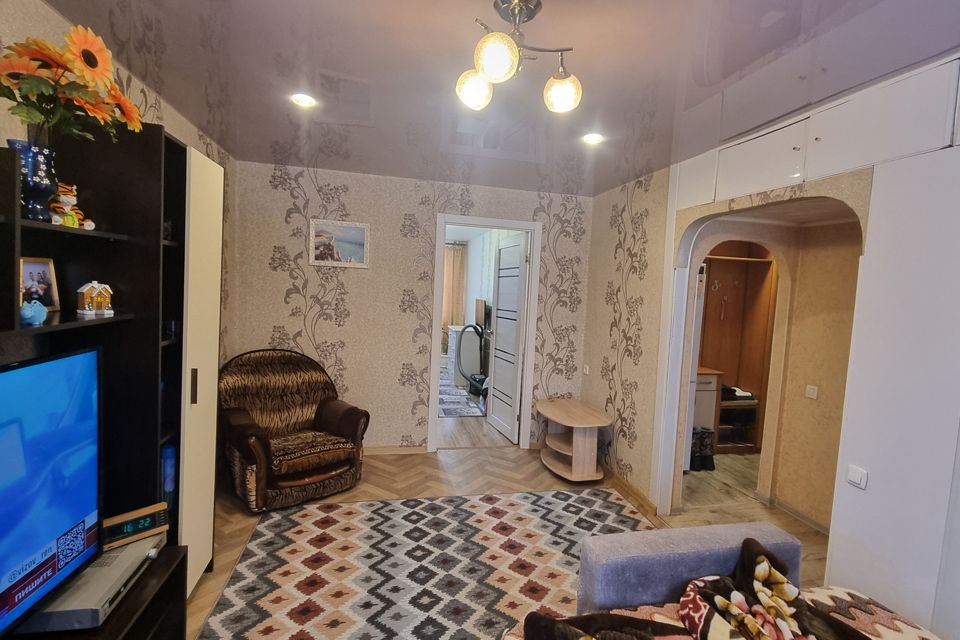 Продаётся 2-комнатная квартира, 42.7 м²