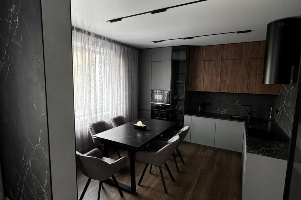 Продаётся 2-комнатная квартира, 65 м²