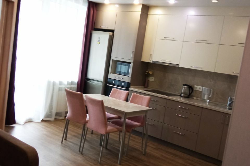 Продаётся 1-комнатная квартира, 42.2 м²