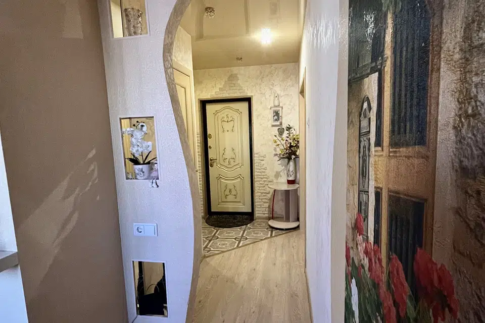 Продаётся 1-комнатная квартира, 42 м²