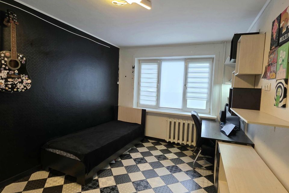 Продаётся 4-комнатная квартира, 94 м²