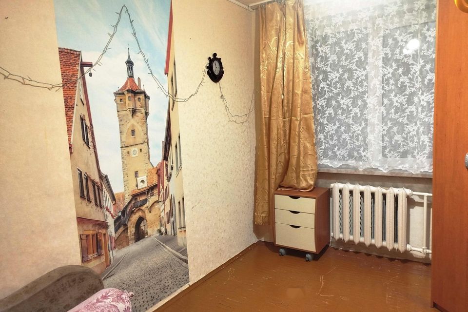 Сдаётся 4-комнатная квартира, 58 м²