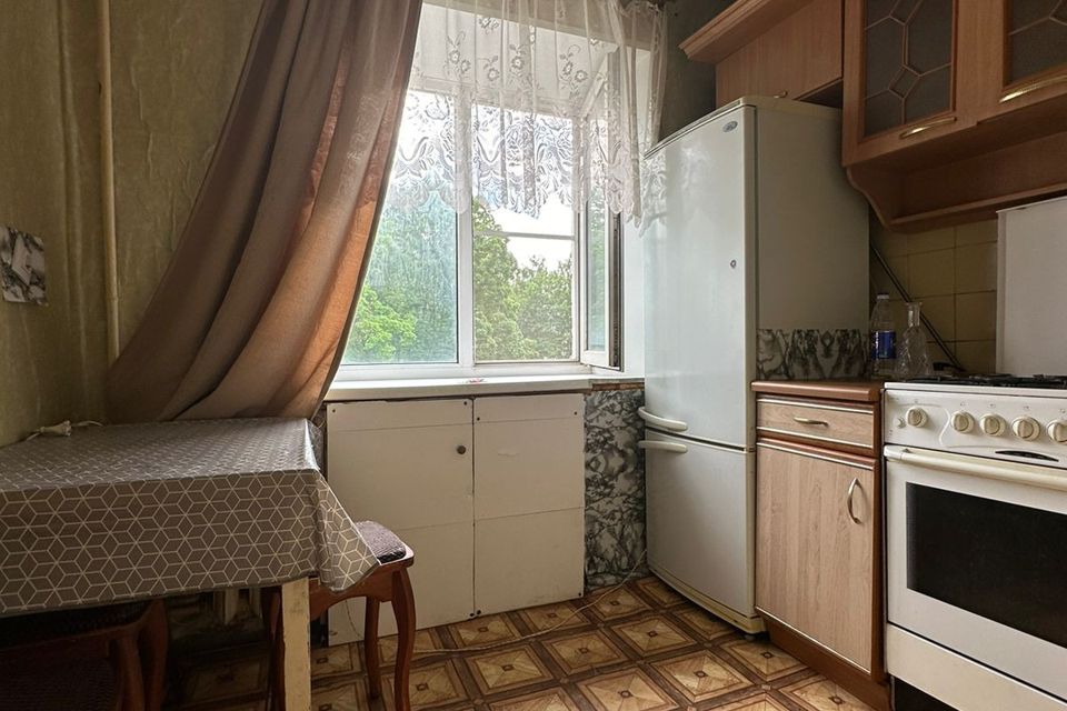 Продаётся 3-комнатная квартира, 51.6 м²