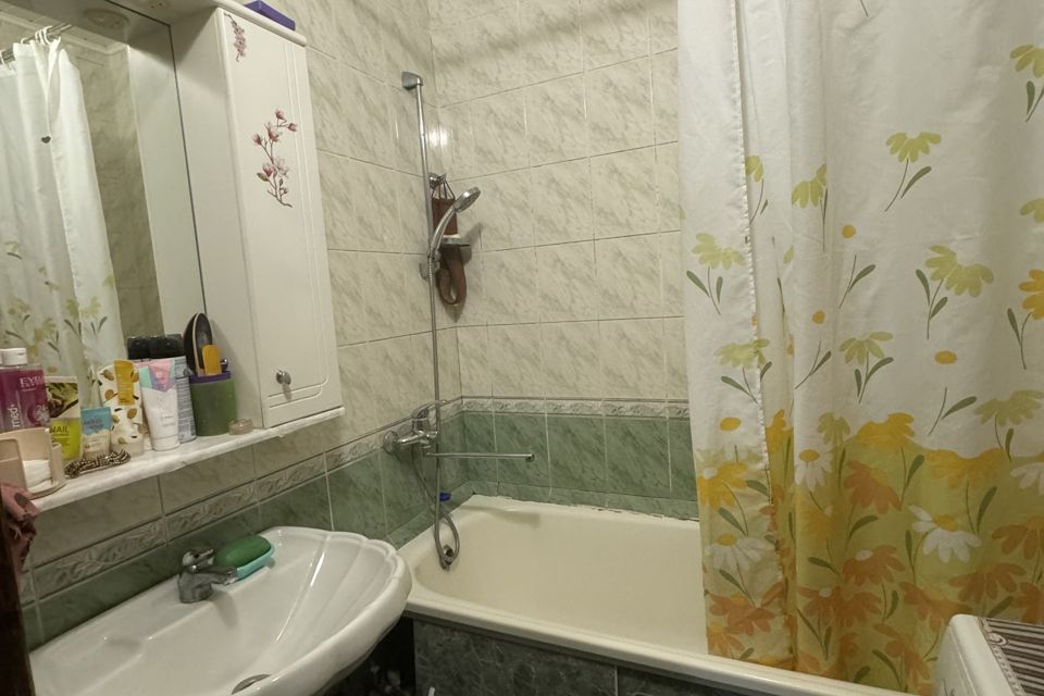 Продаётся 3-комнатная квартира, 63.7 м²