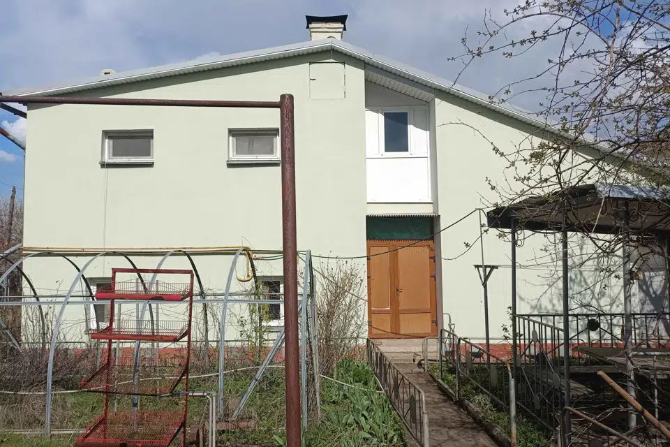 Продаётся 2-этажный дом, 299 м²