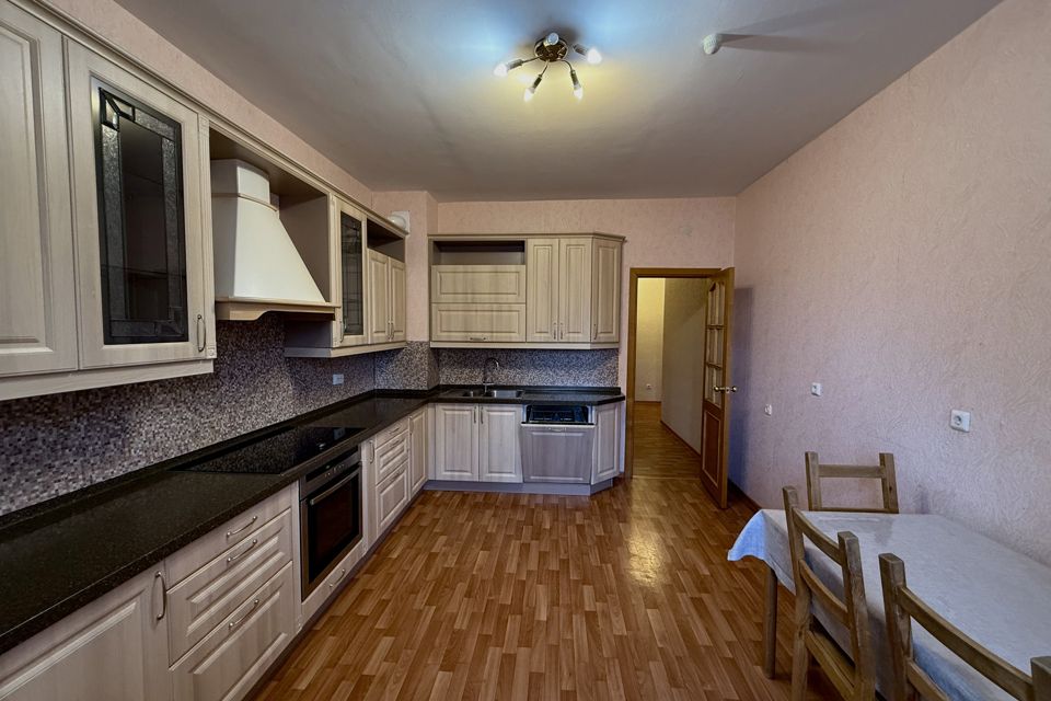 Продаётся 2-комнатная квартира, 71 м²